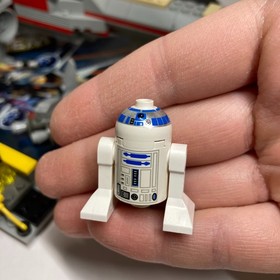 LEGO Star Wars X-Wing Fighter 7146 Incomplete With Instructions Read