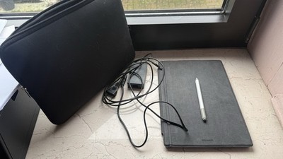 Surface Pro 5 Zu Verkaufen Ca 4 Jahre Alt Wird Nicht Mehr Benutzt Deswegen