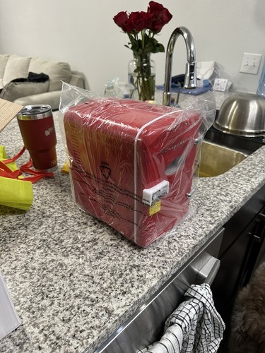 Frigidaire Retro Mini Compact Beverage Refrigerator EFMIS121-RED Refurbished - 第 5/6 張圖片