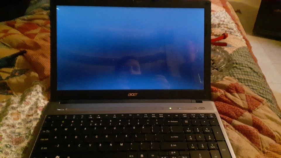 Acer Aspire 5810T-8233 15.6" Laptop - Image 4 of 4