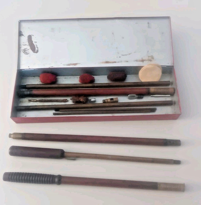 Vintage Montgomery Ward Western Field Cleaning Kit Red Metal 13 x 4 1/4 x 1 1/2"