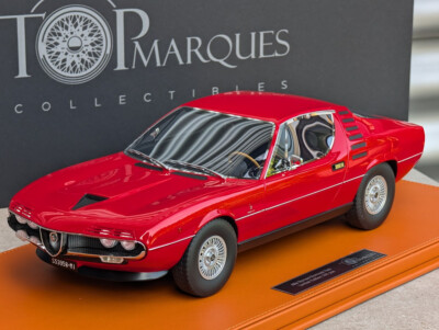 1:12 Top Marques Alfa Romeo Montreal red with showcase NEU NEW