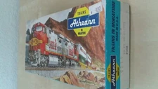 Vintage HO Athearn Kit 5218 40' PT WD FRUIT GROWERS EXPRESS FGEX REEFER 