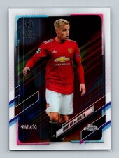 2020-21 Topps Chrome X Steve Aoki UCL Neon Future I /199 Donny van de Beek #82