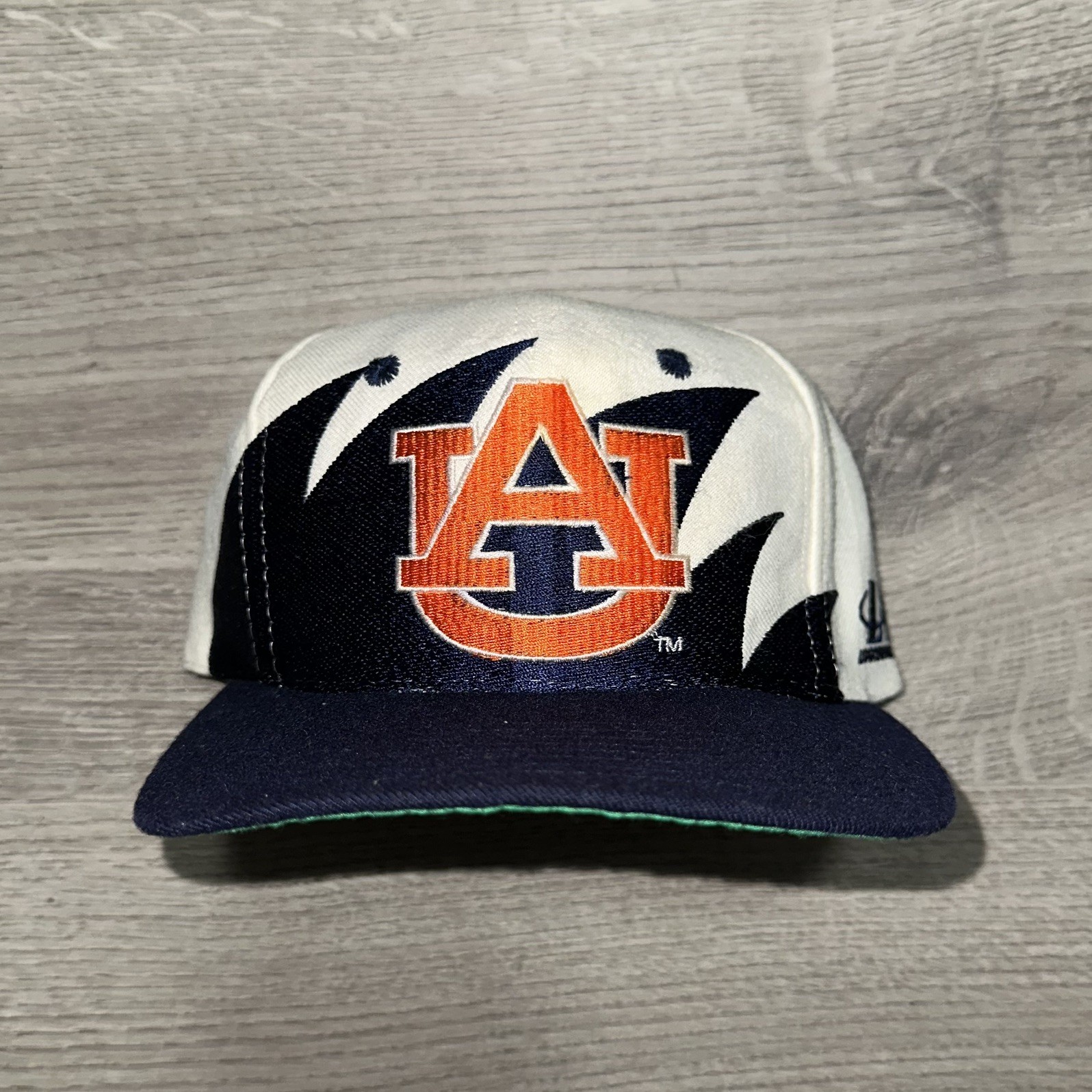 Vintage 1990s Auburn University Tigers White Sharktooth Logo Athletic Snapback