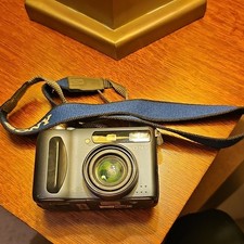 Sony Cyber-shot DSC-S85 Compact Camera 4MP 3x Zoom 1.8in Black USB Strap
