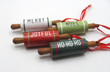NWOT SET OF 4 HARD PLASTIC MINI BAKING ROLLING PINS W/ DIFF. WORDS