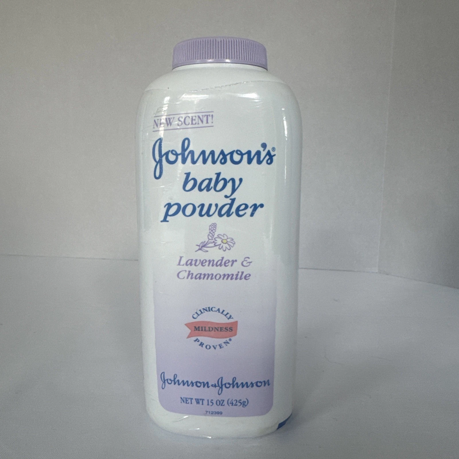Johnson's Baby Powder Vintage 2004 Lavender & Chamomile Scent 15 oz Mildness NEW