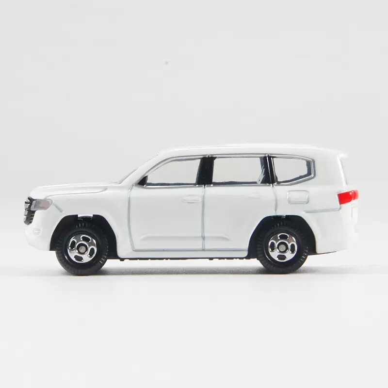 Takara Tomy Tomica 38 Toyota LAND Cruiser White Diecast