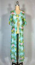 Vintage 1960's semi-sheer lightweight robe cover-up with lily pad lilies print