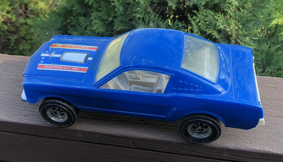 复古 Tootsietoy 1965 福特野马 GT 350 快背蓝色 — 第 2/4 张图片