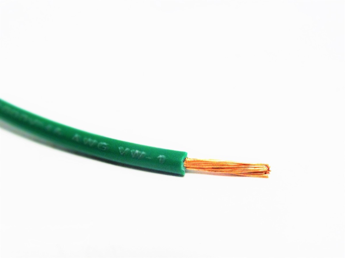 7134 YG005 Alpha Wire Hook-up / Lead Wire - 16 AWG Stranded Conductor Tinned Copper 300v Yellow Green 100ft