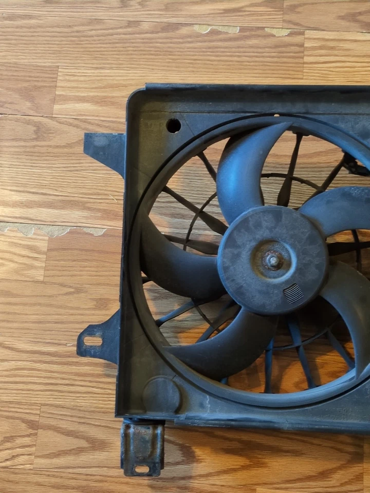 2005-2009 Pontiac Grand Prix Buick AllureRadiator ventilador conjunto de motor fabricante de equipamento original - Imagem 2 de 4