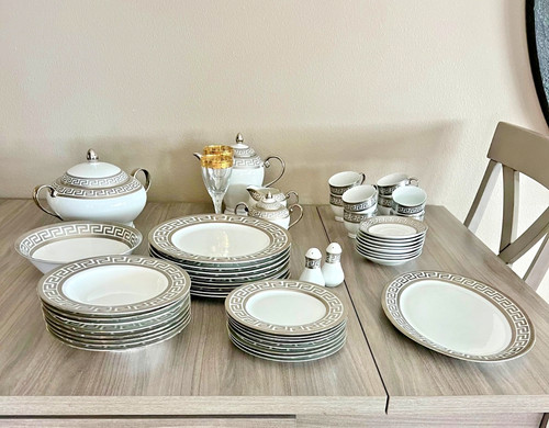 Alpine Cuisine Fine Porcelain - Design Germany - 50 Pieces