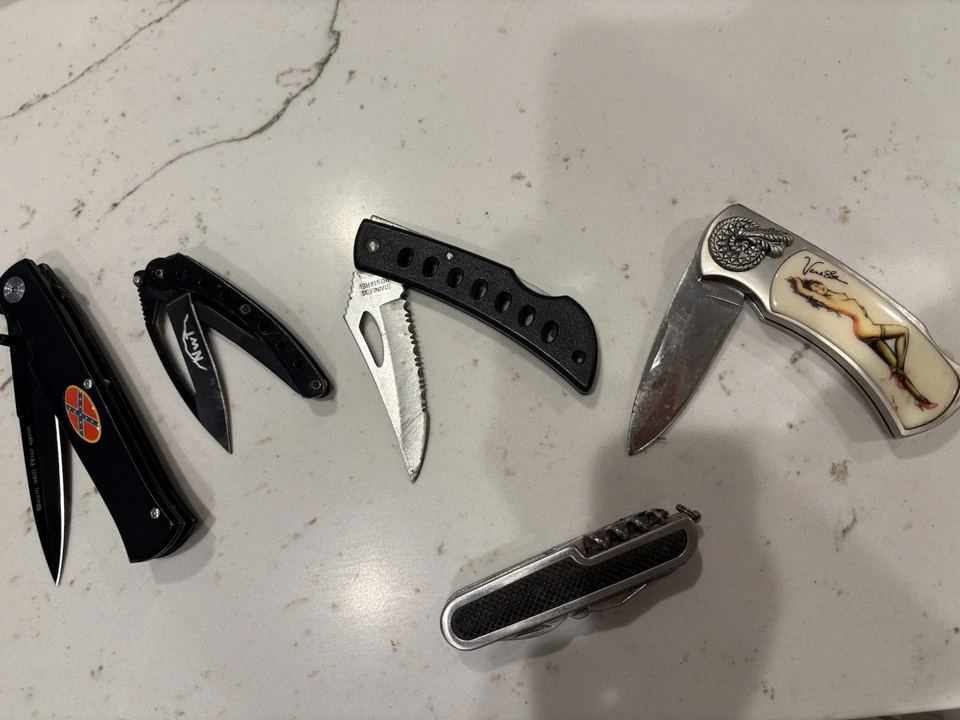 Paquete de 7 cuchillos - Cuchillos de bolsillo - Cuchillo de supervivencia zombie de riesgo biológico Foto 3 de 3