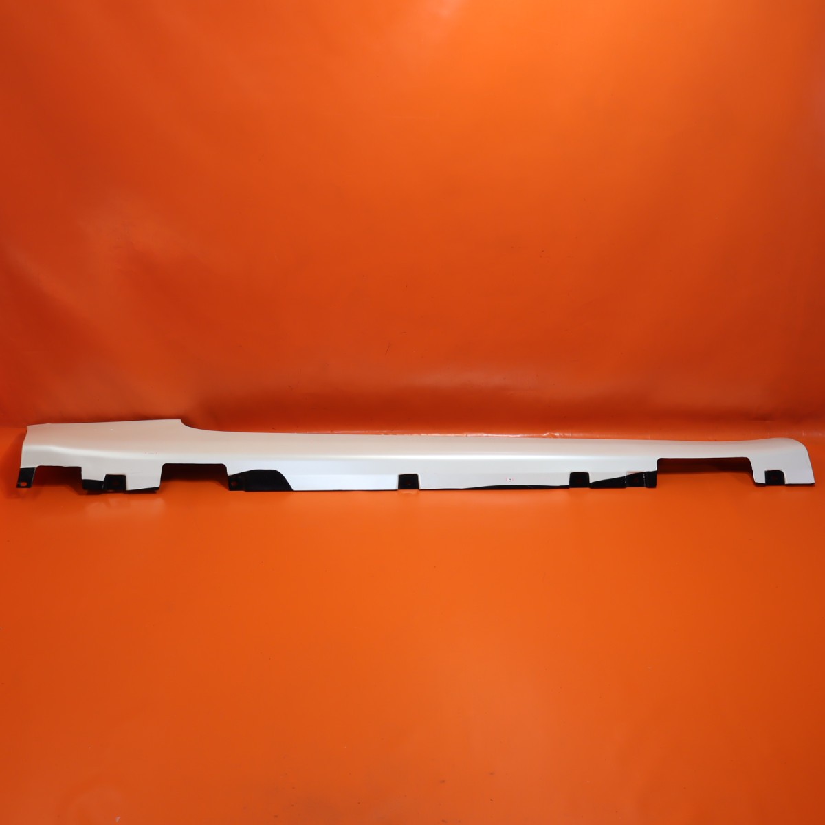 Rolls-Royce Wraith 2014-2018 Left Rocker molding P/N 51777301423
