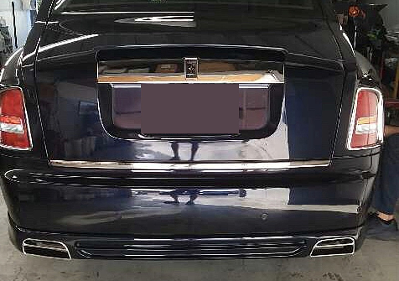 Rolls-Royce Phantom 2003-17 LUXE-GT rear Lower Skirt Made in USA