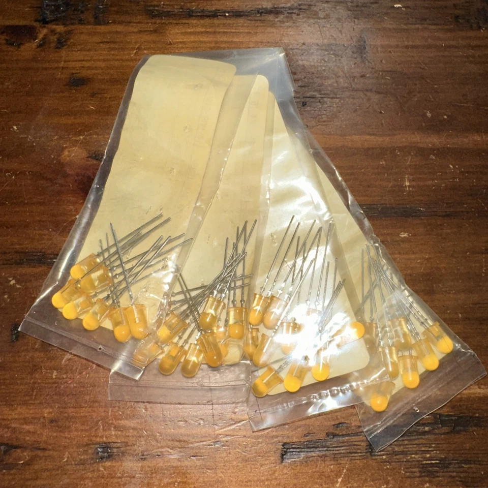 DIGI-KEY P372-ND LED AMBER LAMP 5mm ROUND/DOMED TOP (LN41YPH) 4 PACKS OF 10 NIB - Image 2 of 4