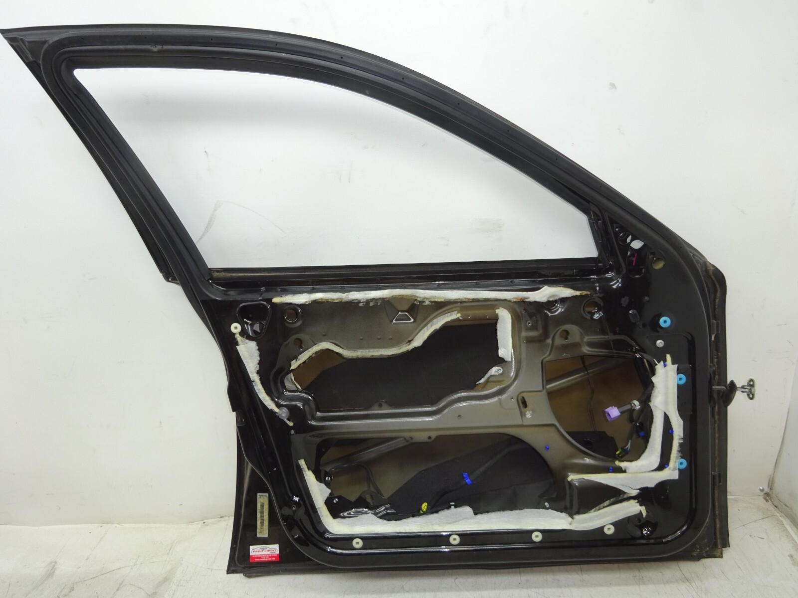 2005-2008 Maserati Quattroporte Front Left Door Shell Panel Black OEM DE2209145