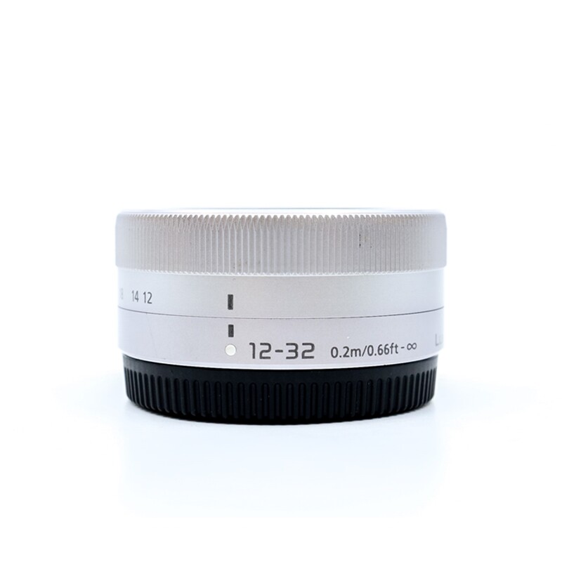 パナソニック LUMIX G VARIO 12-32mm F3.5-5.6 Panasonic LUMIX G VARIO 12-32mm F3.5-5.6 Mega OIS ED Lens Silver