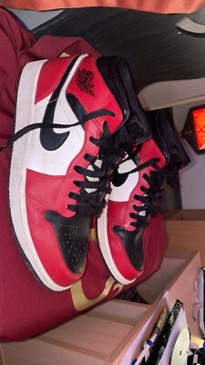 jordan 1 mid chicago black toe