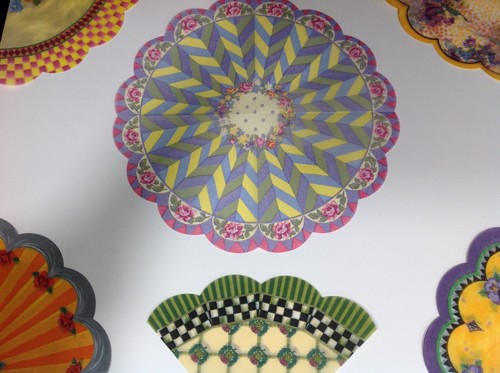 1 MacKenzie Childs Garland Round Scalloped Fan Napkin for Decoupage - Picture 3 of 3