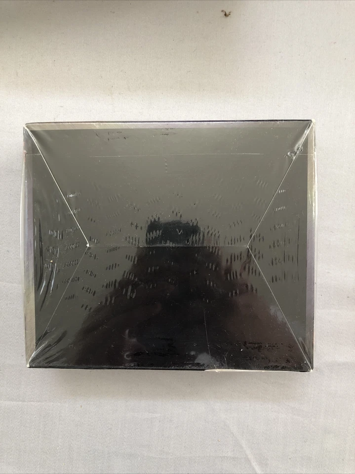 1998 Pacific Paramount NFL Football Factory Sealed Box - 20 Packs - Image 3 of 4