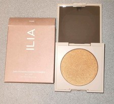 NEU ILIA Highlighter in der Farbe Fame Daylit...
