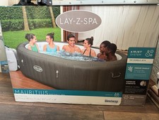 Lay-Z-Spa Mauritius   7-Person Inflatable Hot Tub