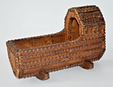 ANTICO VAGABONDO ARTE POPOLARE BAMBOLE IN LEGNO INTAGLIATO CULLA PRESEPE A DONDOLO c1900