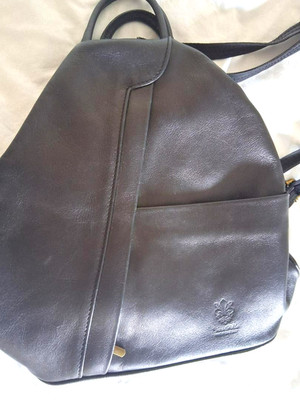 Hübscher Rucksack Handtasche, schwarz, Vero Pelle, made in italy