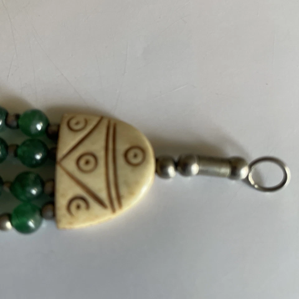 Brazalete boho étnico vintage tallado plata cuentas verdes 7 pulgadas Foto 4 de 4