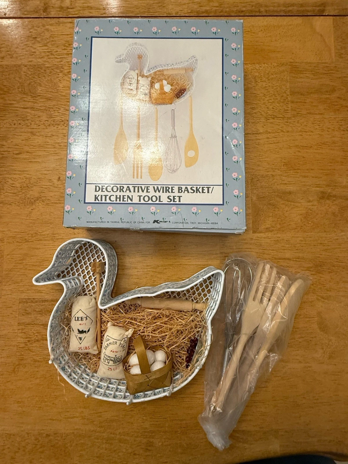 New VTG Wire Duck Basket W/hooks Utensil Holder Wood Spoon Set Country Farmhouse