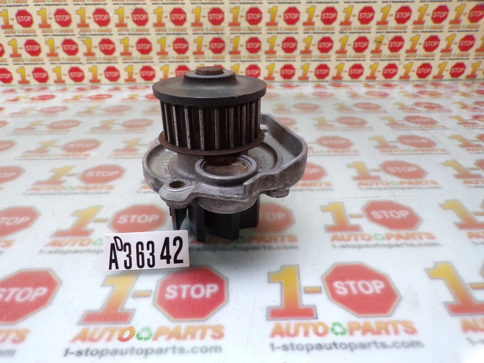 2012-2013 FIAT 500 1.4L ENGINE WATER PUMP RL892713AB OEM - Image 2 of 4