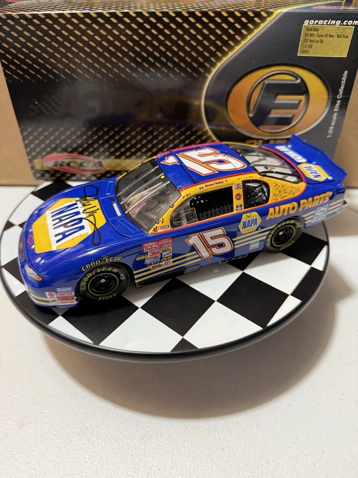 RARE SIGNED Michael Waltrip ELITE #15 NAPA DAYTONA 500 WIN 2004 1:24 Diecast - Image 2 of 4