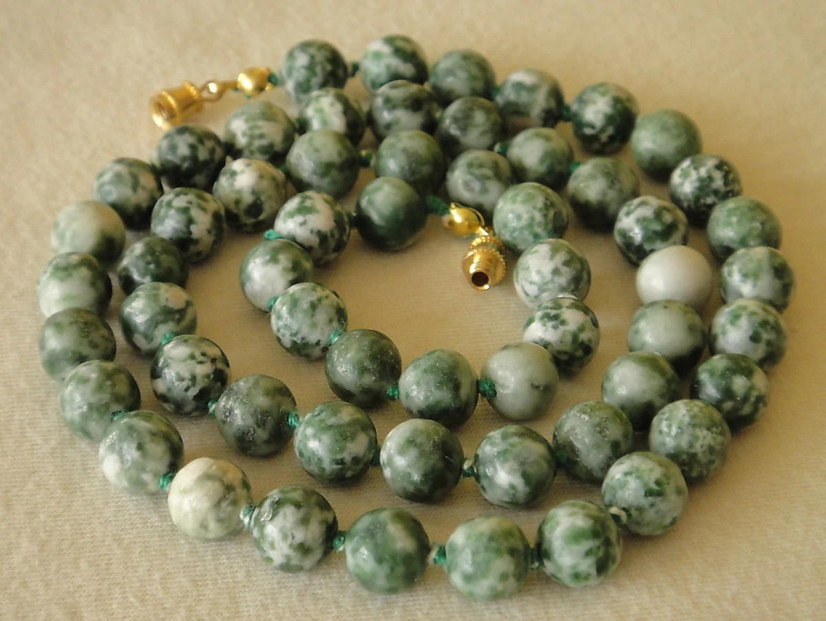 Natural Green Tree Agate Necklace 8mm Beads 23