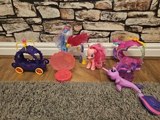 My Little Pony  Pinkie Pies Rainbow Helicopter with Figure, Carriage And Ponies 