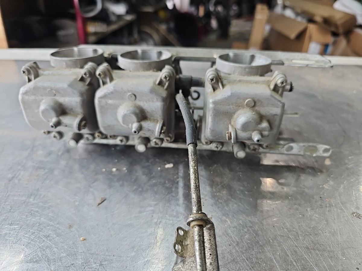1985 85 KAWASAKI ZX 600 ZX6 GPZ CARB CARBURETOR ASSEMBLY