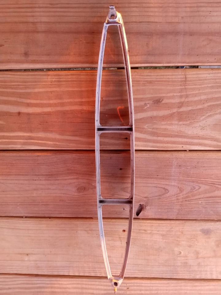 1967 - 1968 CADILLAC  DeVILLE  FLEETWOOD  OEM  TAIL LIGHT BEZEL ORIGINAL  - Image 4 of 4