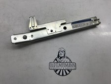 F&uuml;hrungsschiene Sitzgestell b. H&ouml;henverstellung R  Mercedes W123 1239103289 NOS