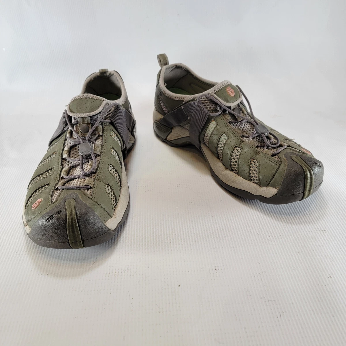 Teva hotsell rubber shoes