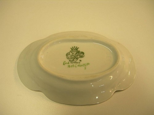 JLMENAU GRAF VON HENNEBURG. PORCELAIN DISH WITH FLOWER & GOLD! GERMANY! - Picture 2 of 2