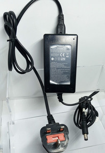 Samsung DSP-3012LE 12V 2,5A Monitor Netzteil / Virgin Media Tivo Box