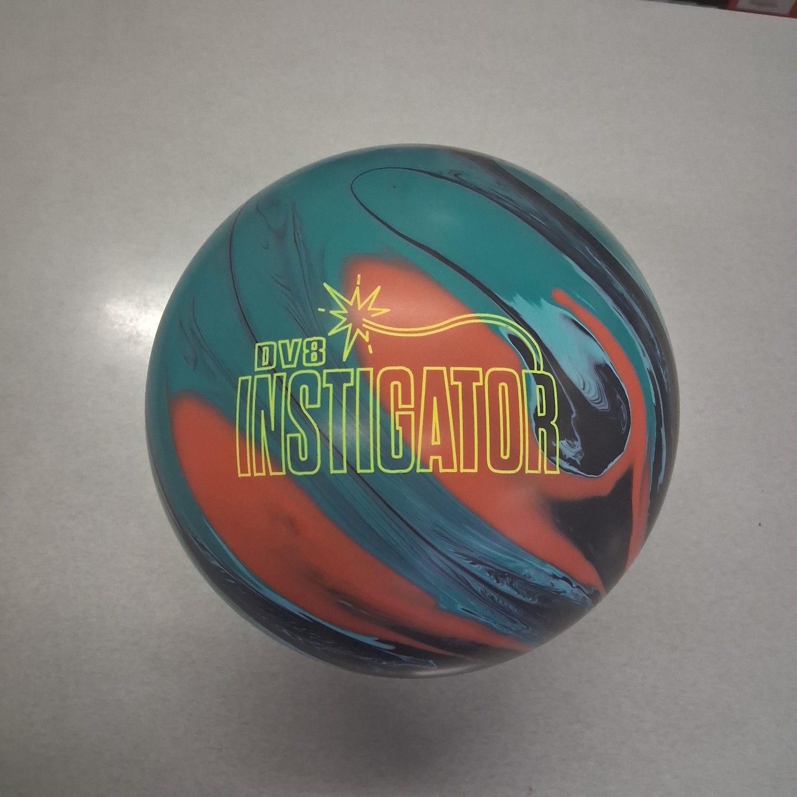 DV8 Instigator BOWLING ball 16 lb 1ST QUALITY NEW IN BOX    