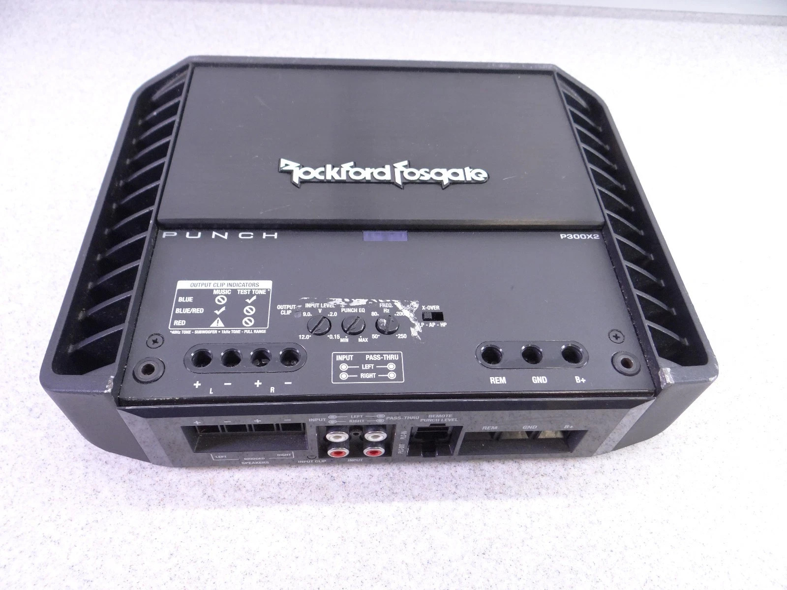 Rockford Fosgate P300X2 2-Channel Class AB Amp + Full range
