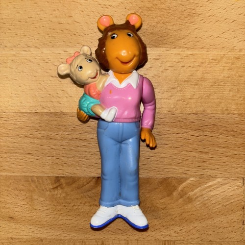 Vintage PBS Kids Arthur Aardvark Mom Holding Kate Action Figure Toy 4.5" 1996