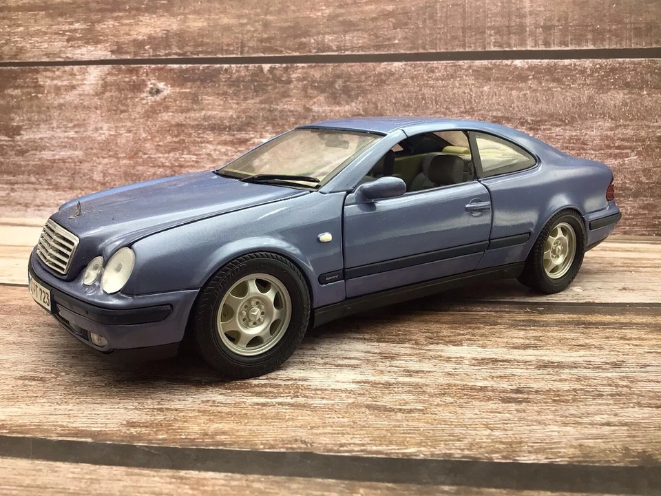 Anson 1/18 ~ Mercedes Benz CLK 230 Kompressor ~ Model Car - Image 2 of 4