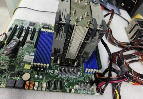 Supermicro H13SSL-N Mainboard + AMD EPYC 9654 2,4GHZ 96Kerne 192thr 360W CPU - Bild 4 von 7
