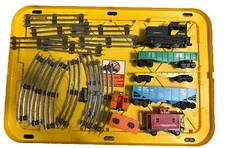 Vintage Lionel Train Lot Cars And Track Multiple Pieces Untested