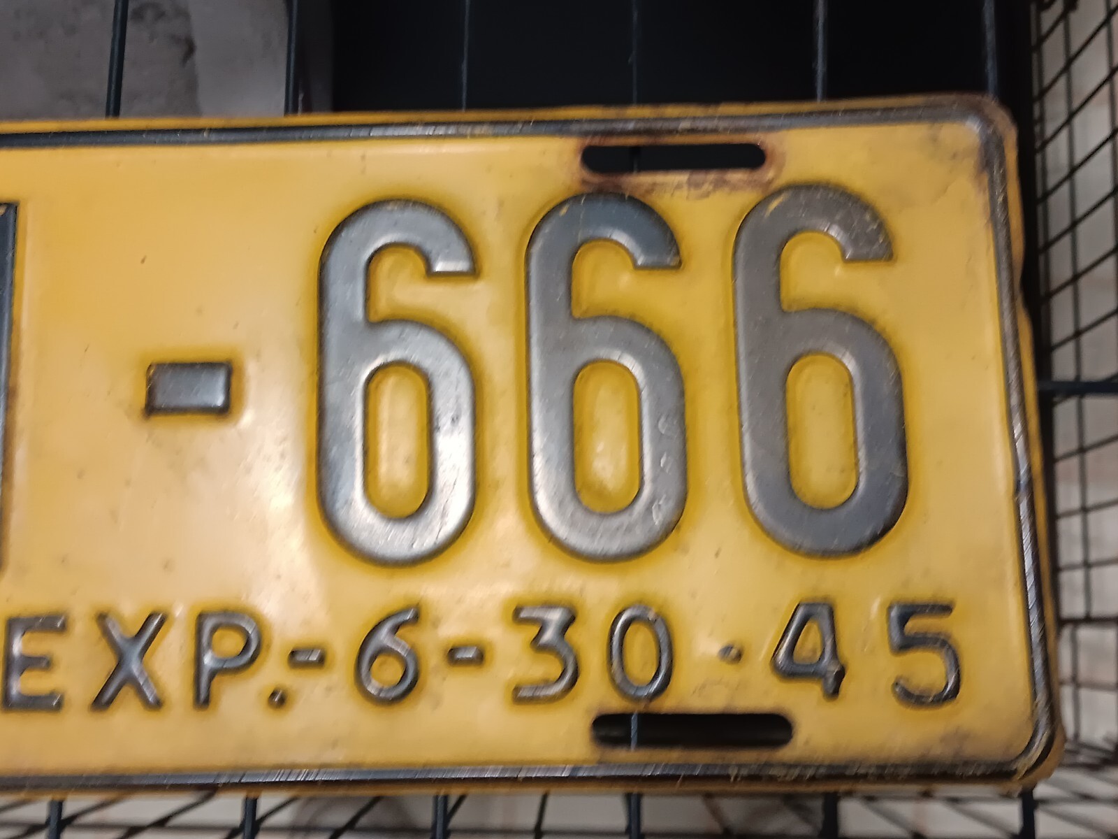 VINTAGE 1945 West Virginia Dealer License Plate DI666 eBay